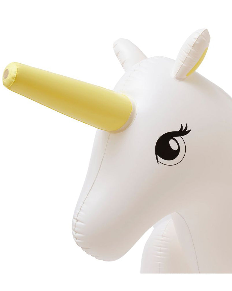 Sunnylife-Inflatable-Sprinkler-Mima-the-Unicorn-1-S3PSPROT