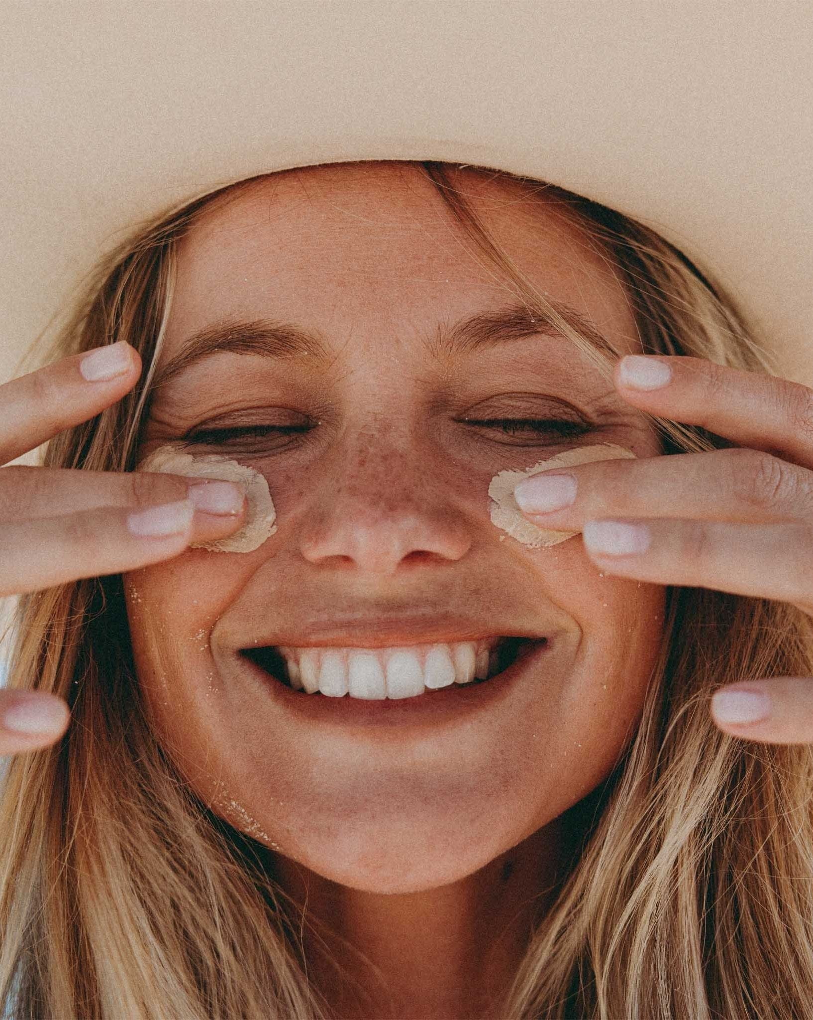 Feel Good Inc Sticky Zinc SPF 50+ Light Tint