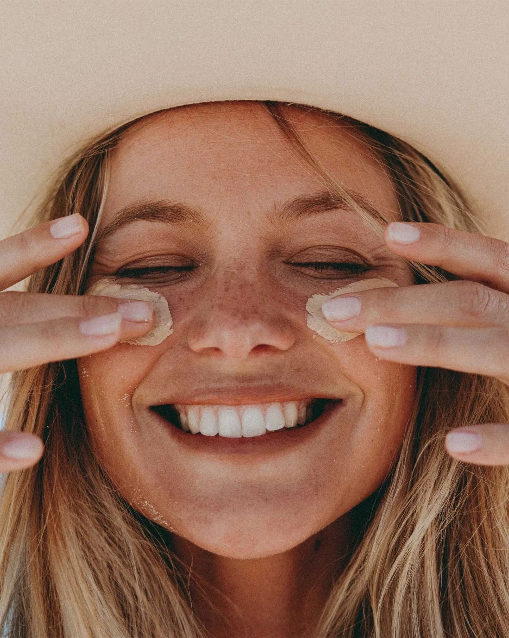 Feel Good Inc Sticky Zinc SPF 50+ Light Tint