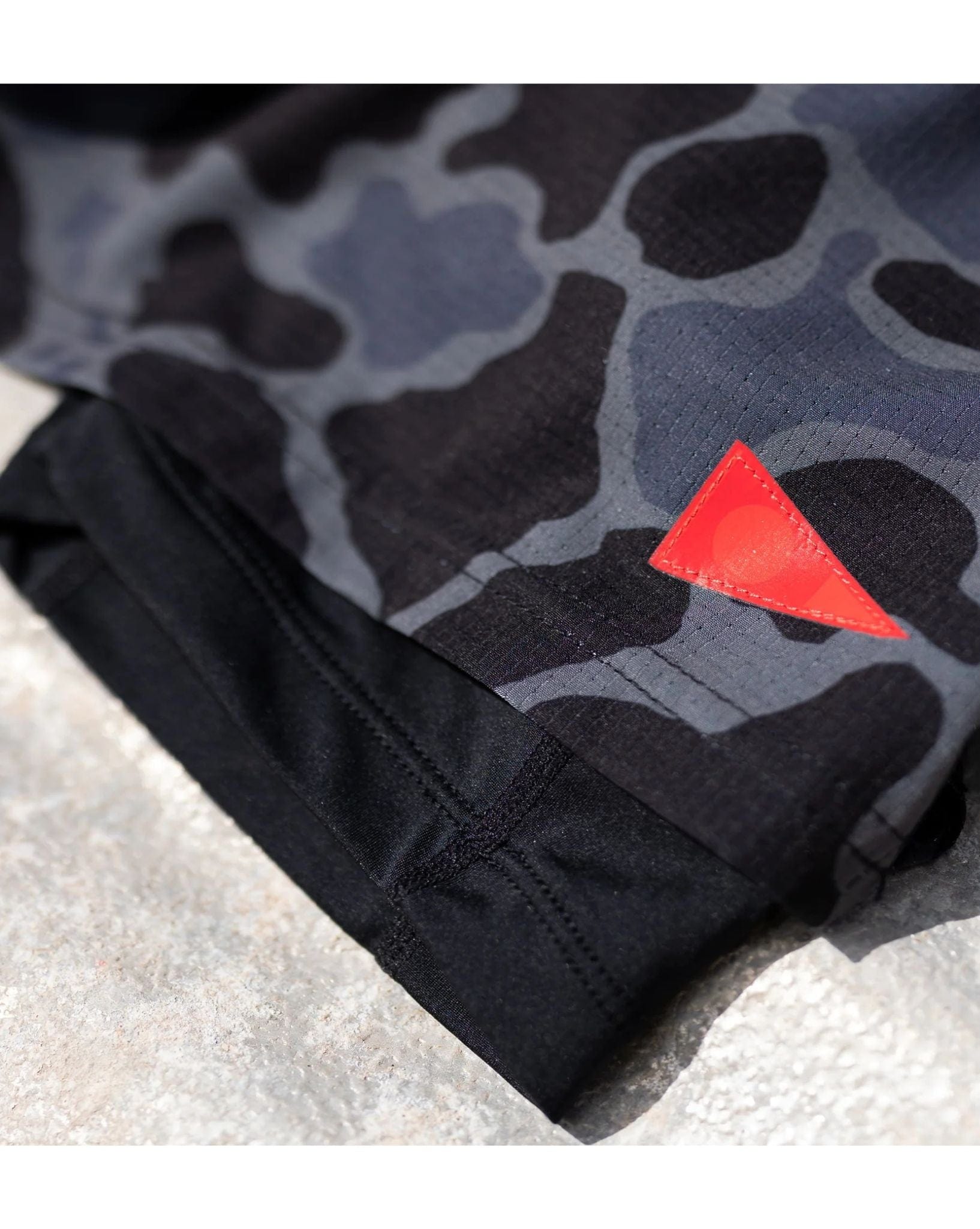 Florence Mens Airtex 2-in-1 Utility Short - Black Camo