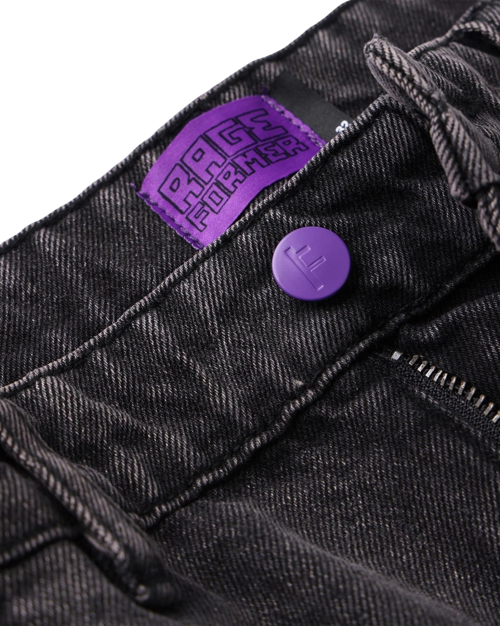 Former Studded Denim 21" Walkhshort