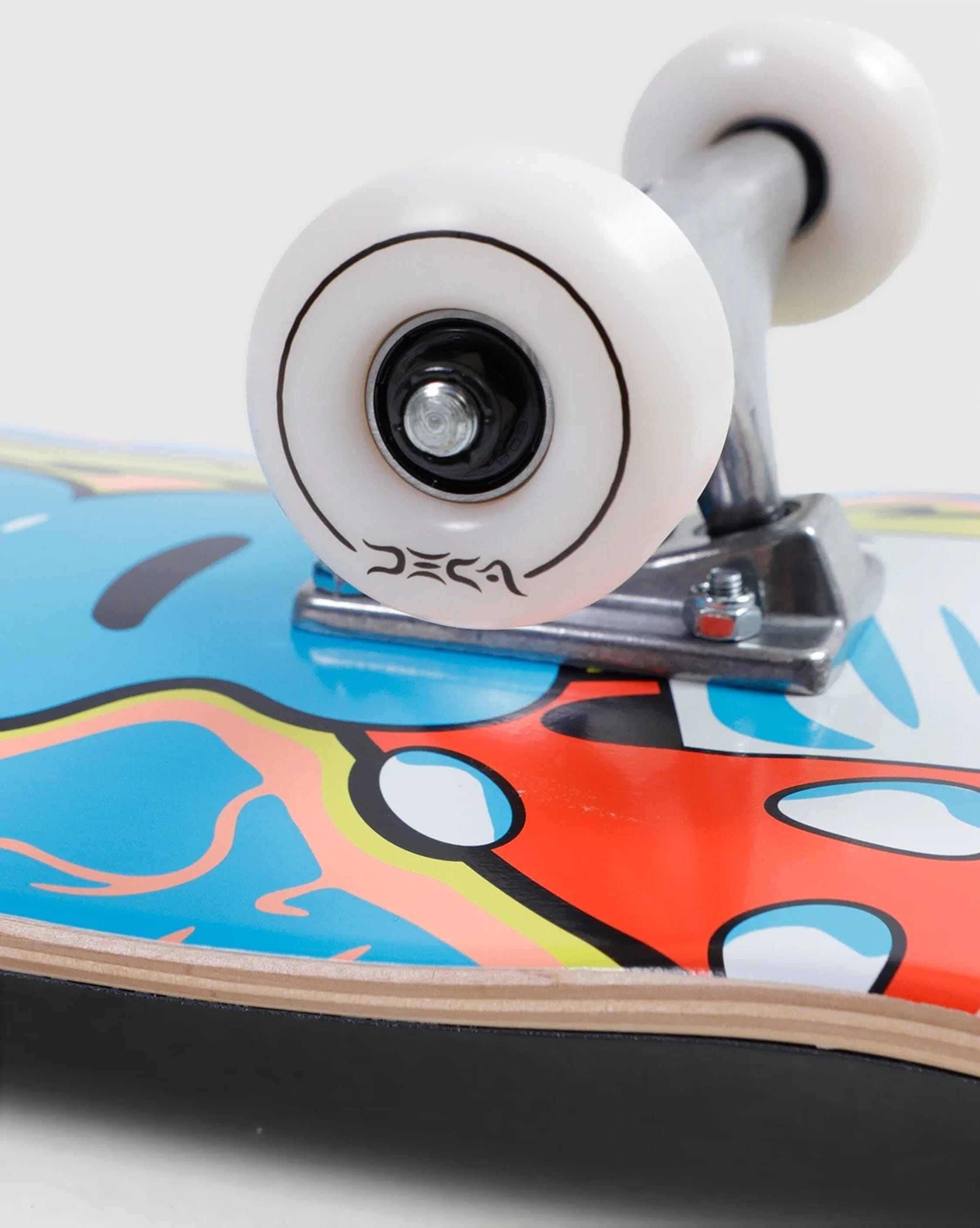 Globe Deca Fun Guy Complete Skateboard