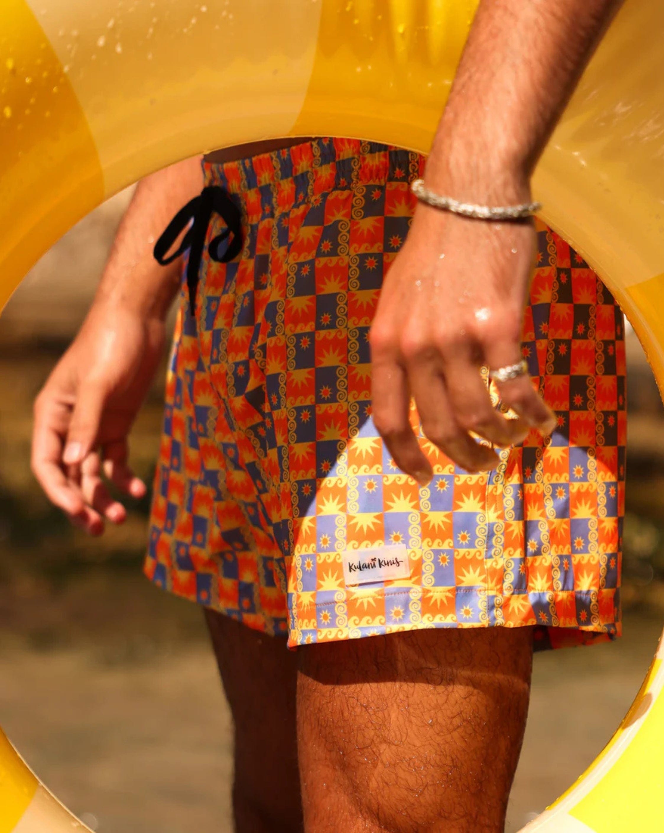 Kulani Kinis Men's 4" Stretch Swim Trunks - Sunburst