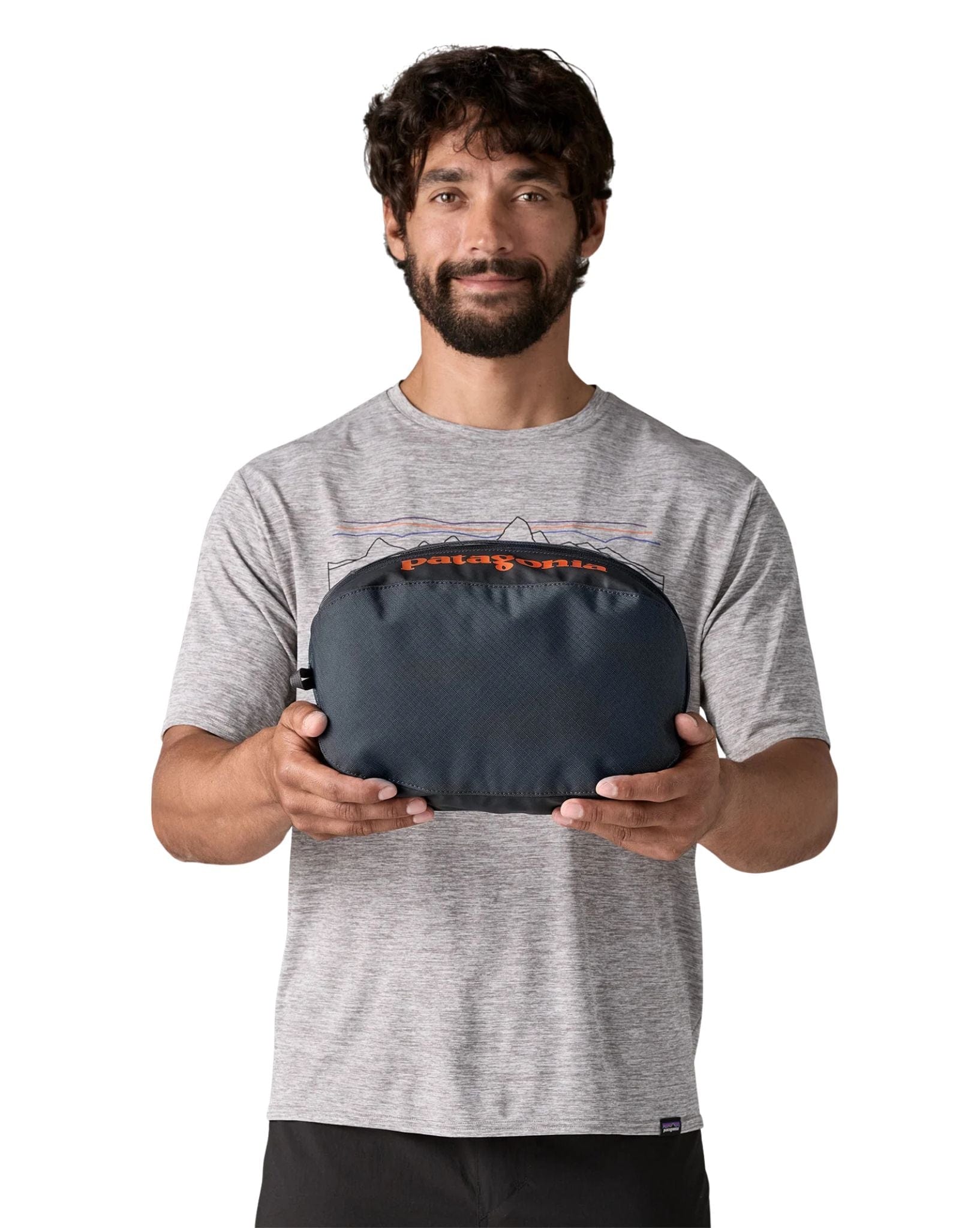 Patagonia Black Hole Cube Bag