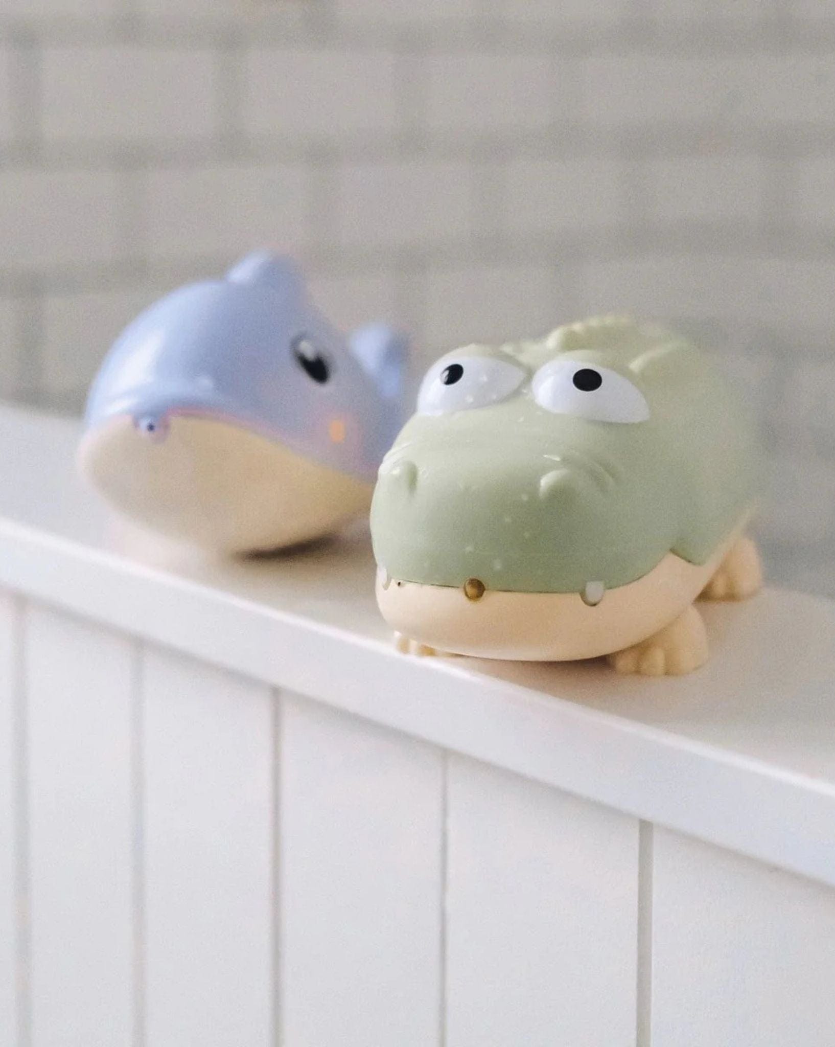 SunnyLife Water Squirters Dolphin Pastel Lilac