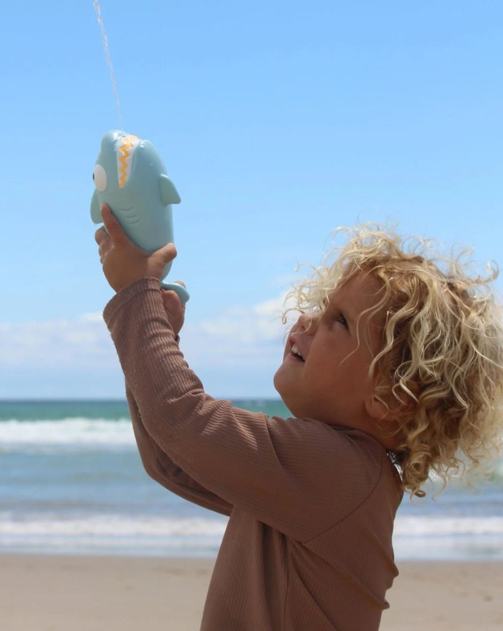 SunnyLife Water Squirters Shark Pastel Blue