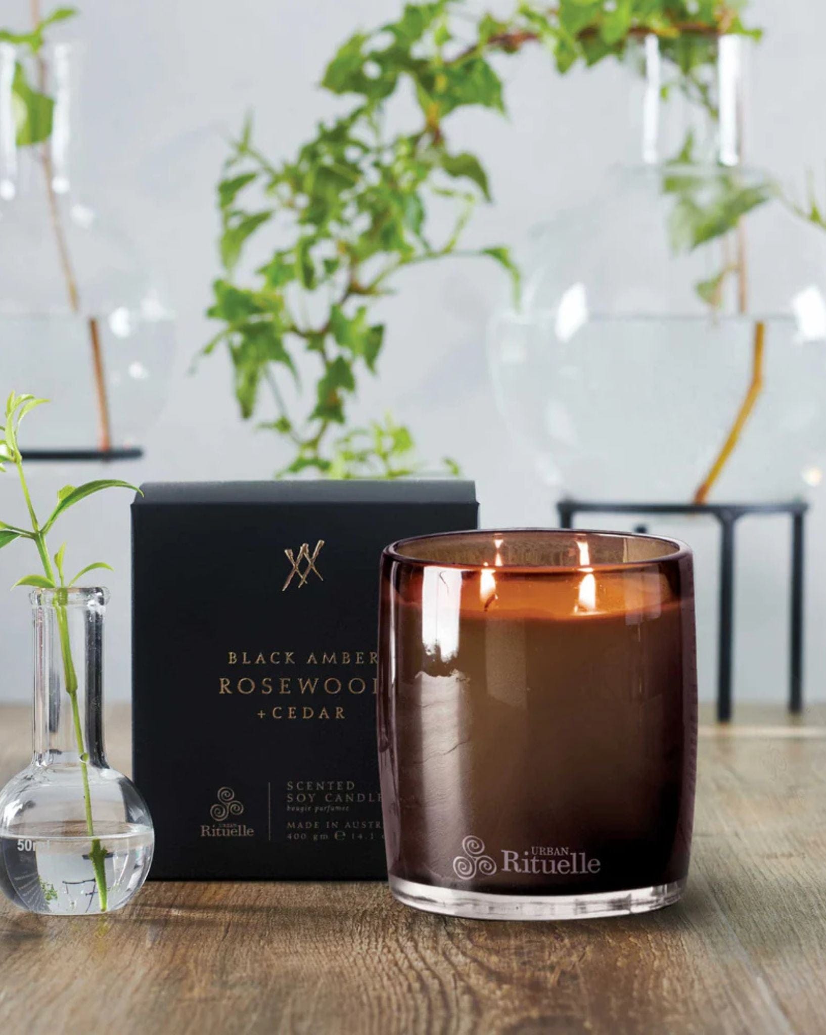 Urban Rituelle Alchemy 400g Candle - Black Amber with Rosewood and Cedar