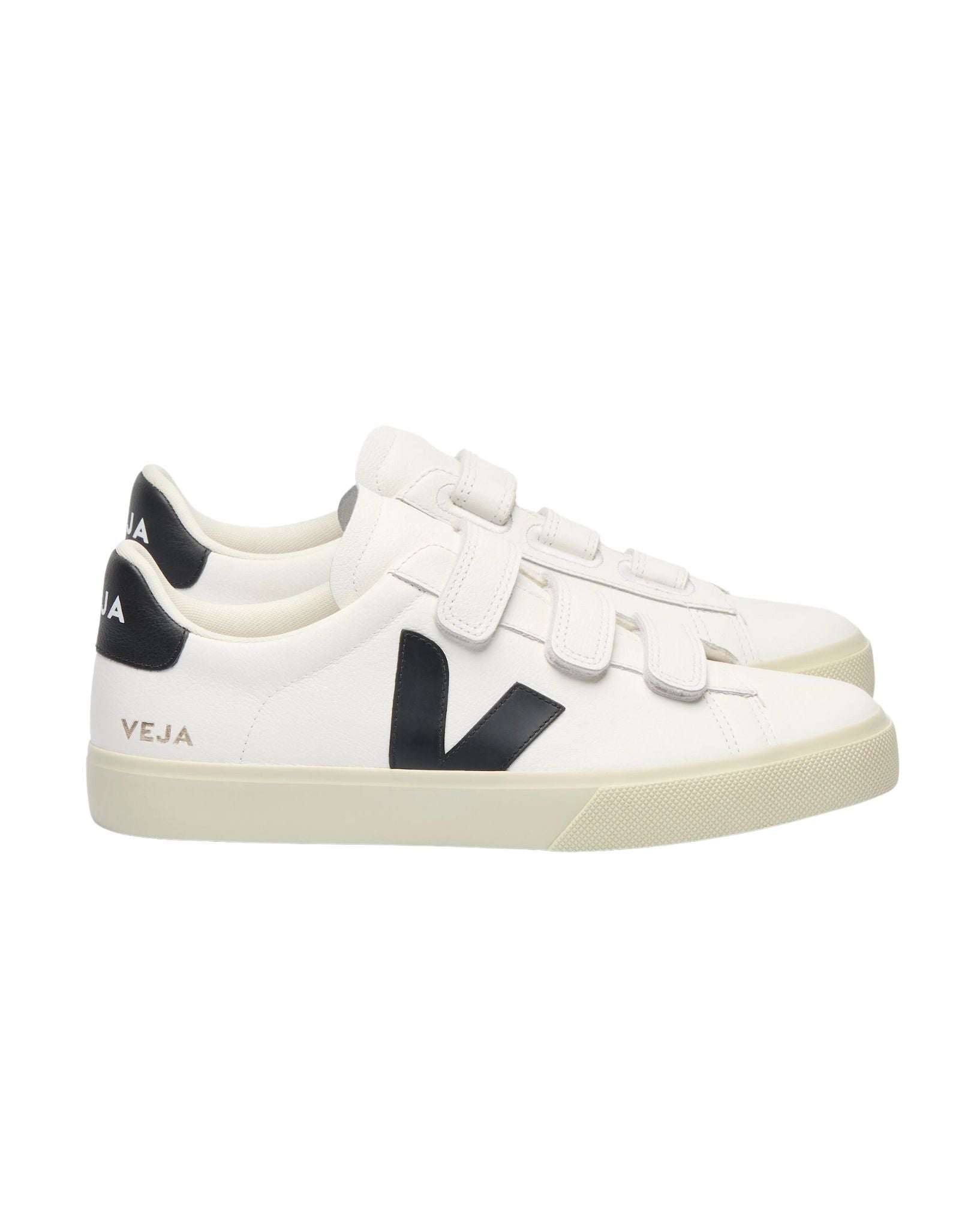 Veja Recife Chromefree Leather- Extra White I Black