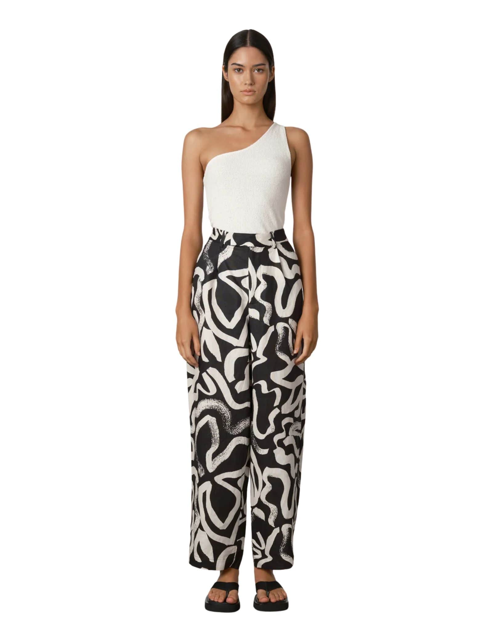 Zulu & Zephyr White Textured Knit Top