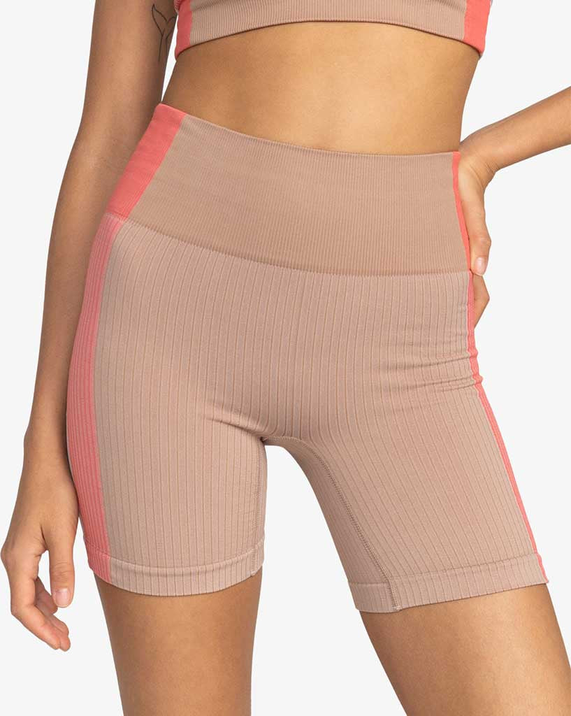 Chill Out Seamless Short
