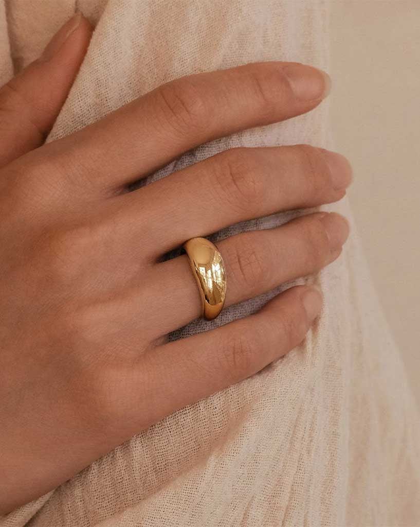 By Charlotte Gold Embrace The Light Ring Size