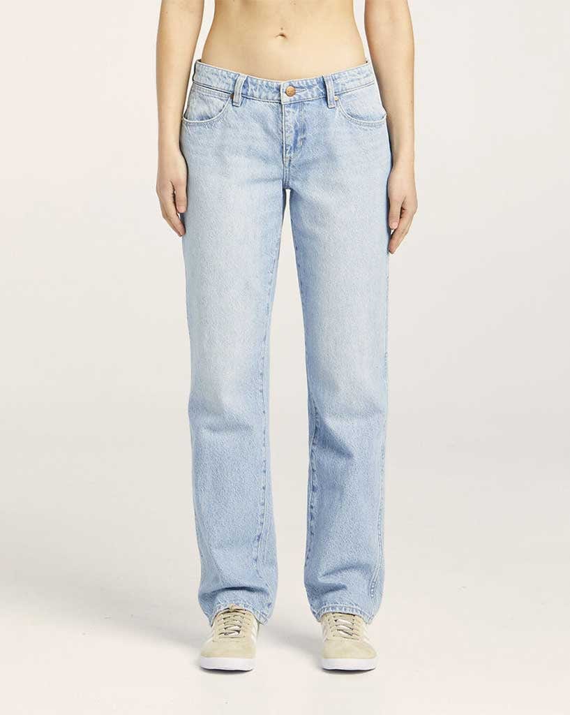 Wrangler Low Rise Claudia Straight- Blue Stardust