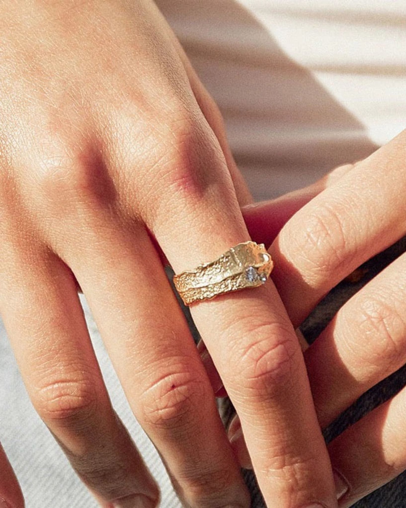 Arms Of Eve Anya Gold Ring - Clear Quartz