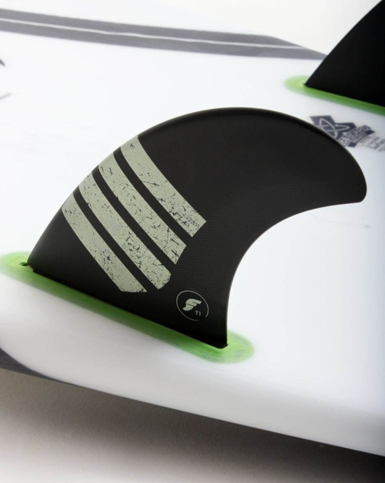 Futures Fins FT1 Twin +1 Alpha Series Carbon Tan