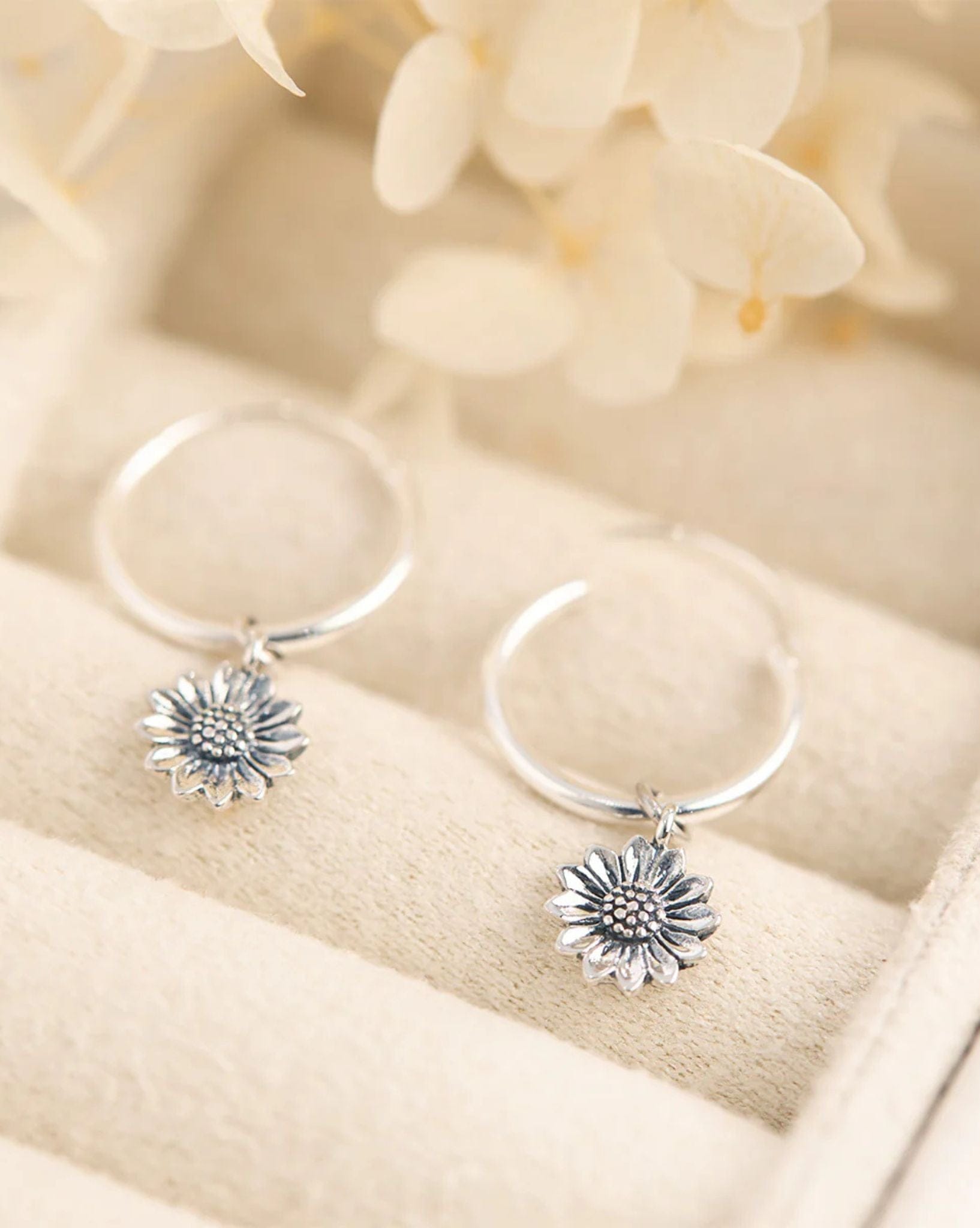 Midsummer Star Delicate Sunflower Sleepers