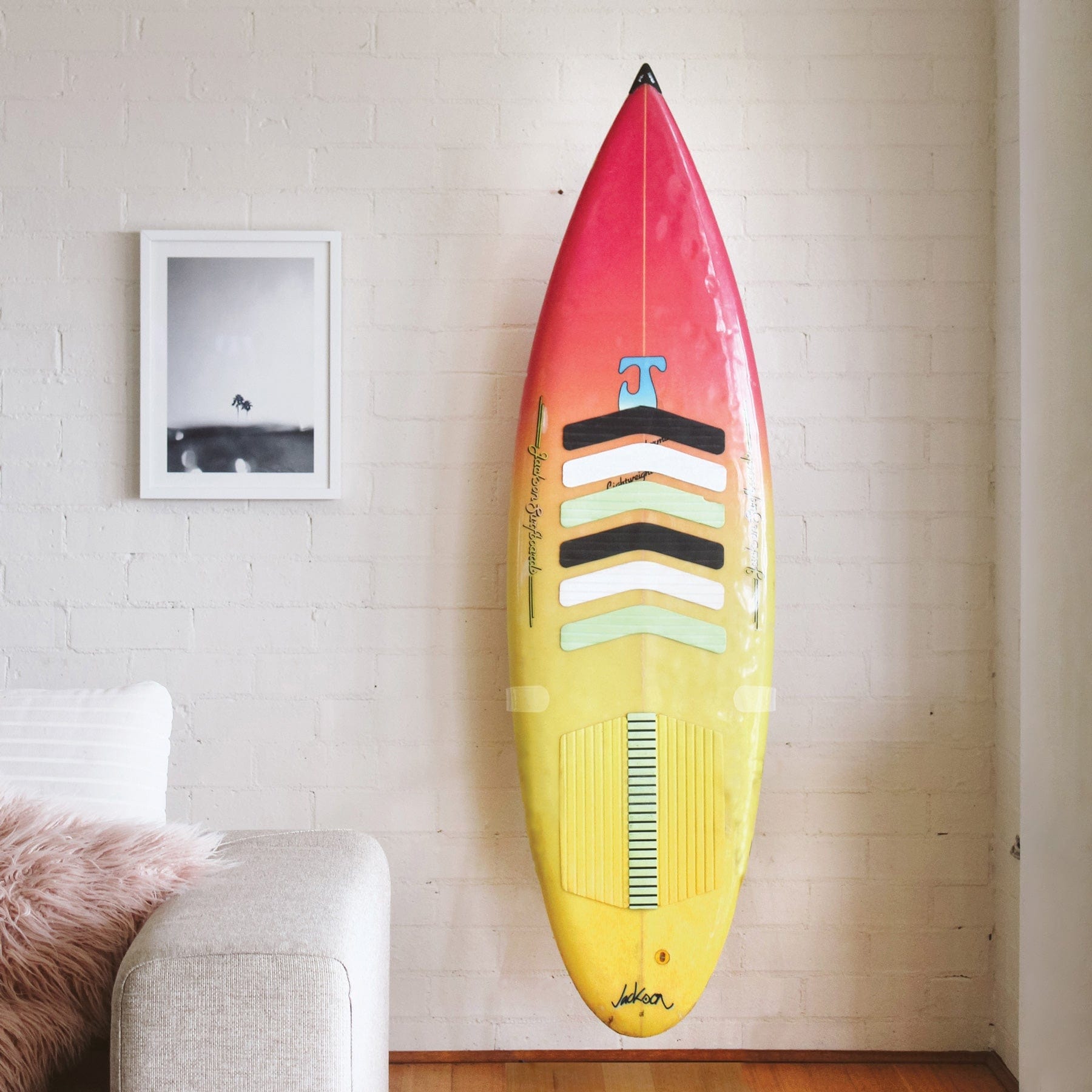 Ocean and Earth Invisible Wall Display Rack - Vertical