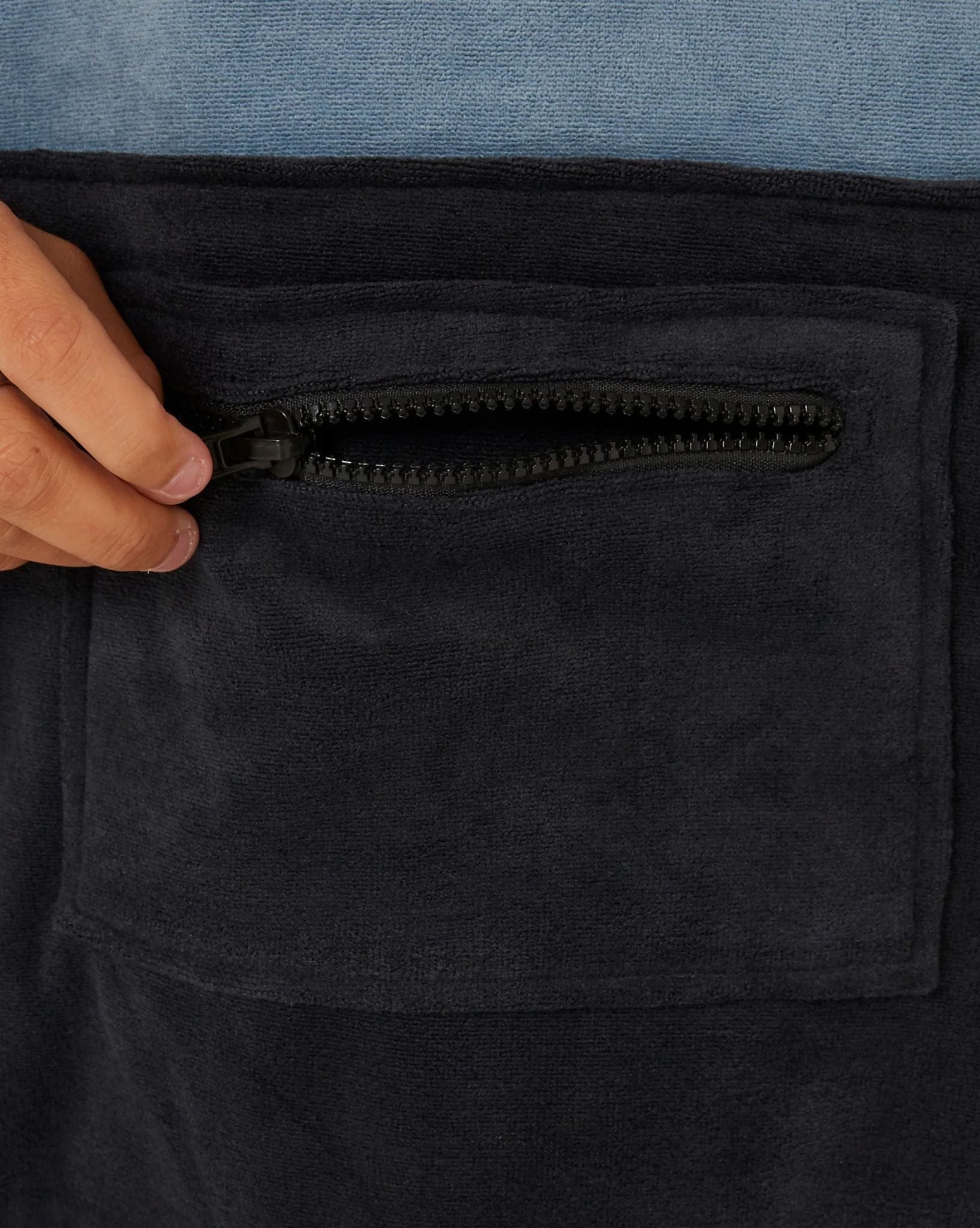 Ocean and Earth Men's Surf Essentials Long Sleeve Poncho