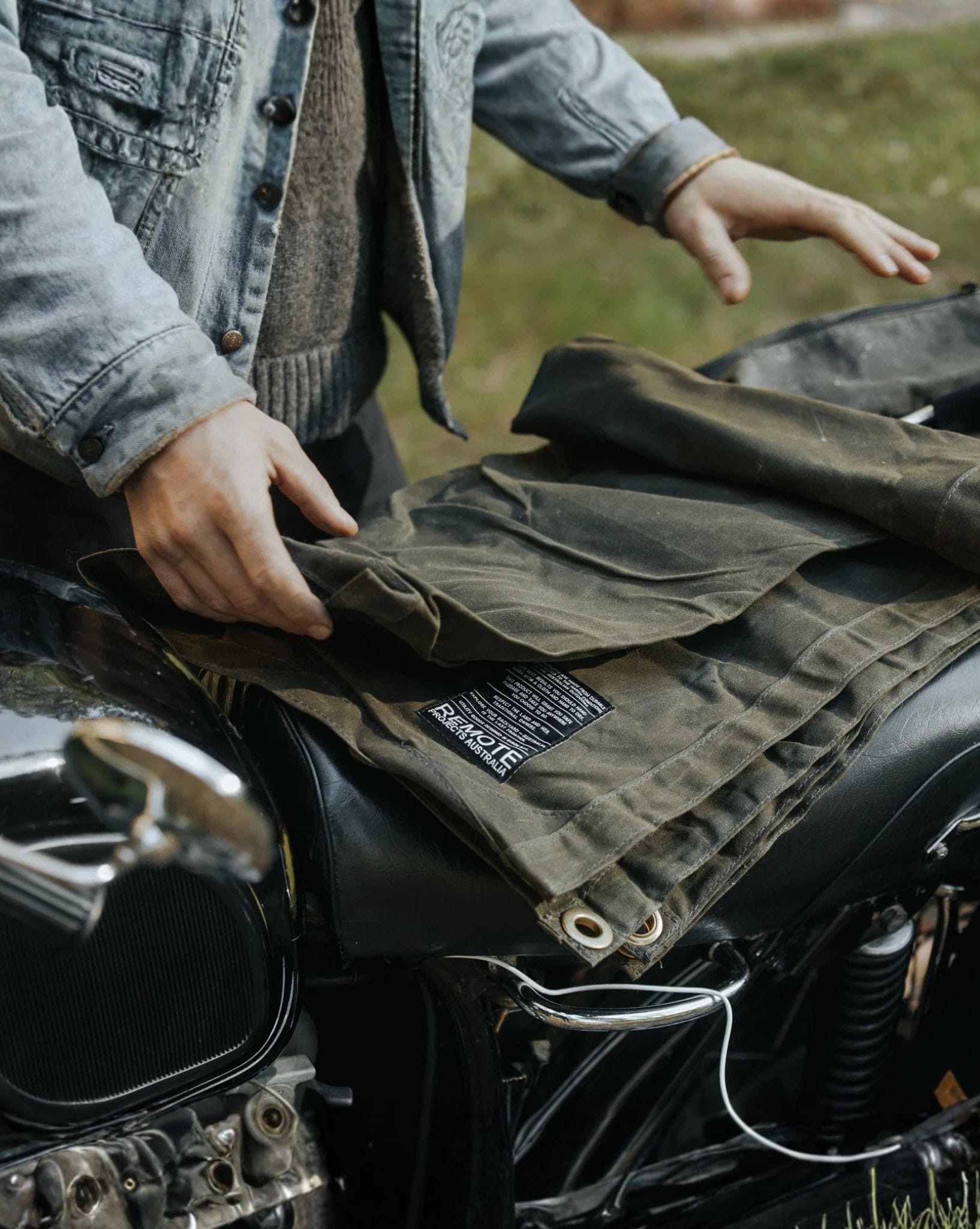Remote Projects Utility Blanket