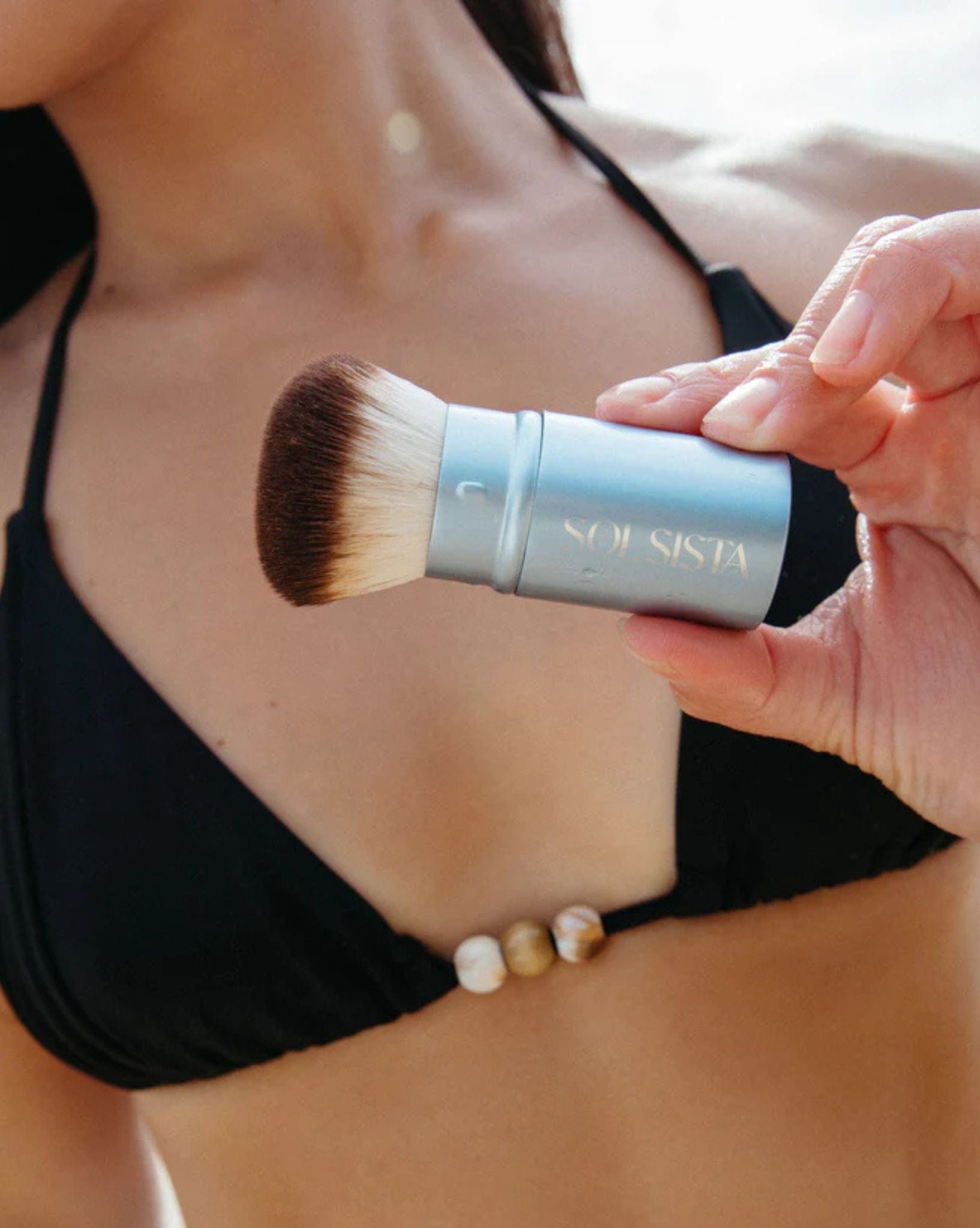 Sol Sista Retractable Kabuki Makeup Brush