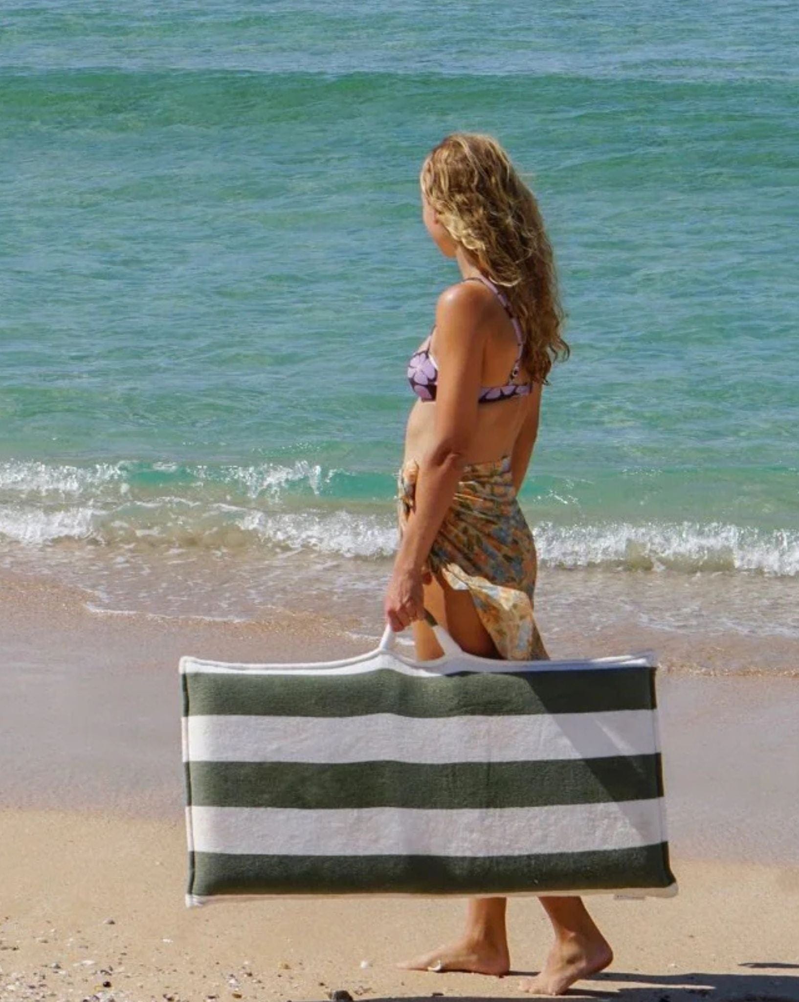 SunnyLife Terry Travel Lounger The Vacay Olive Stripe