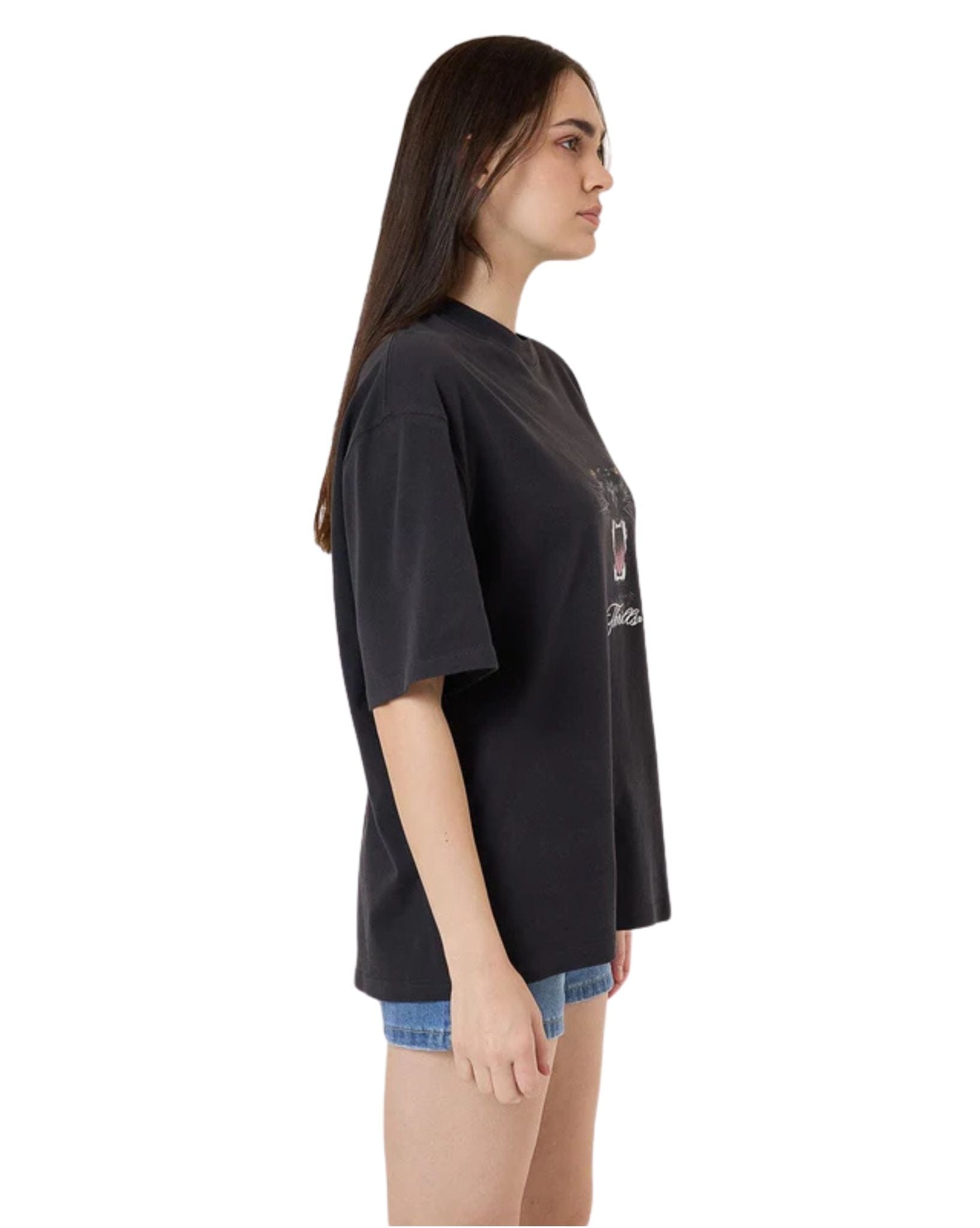 Thrills Womens Deadly Pursuit Oversized Tee