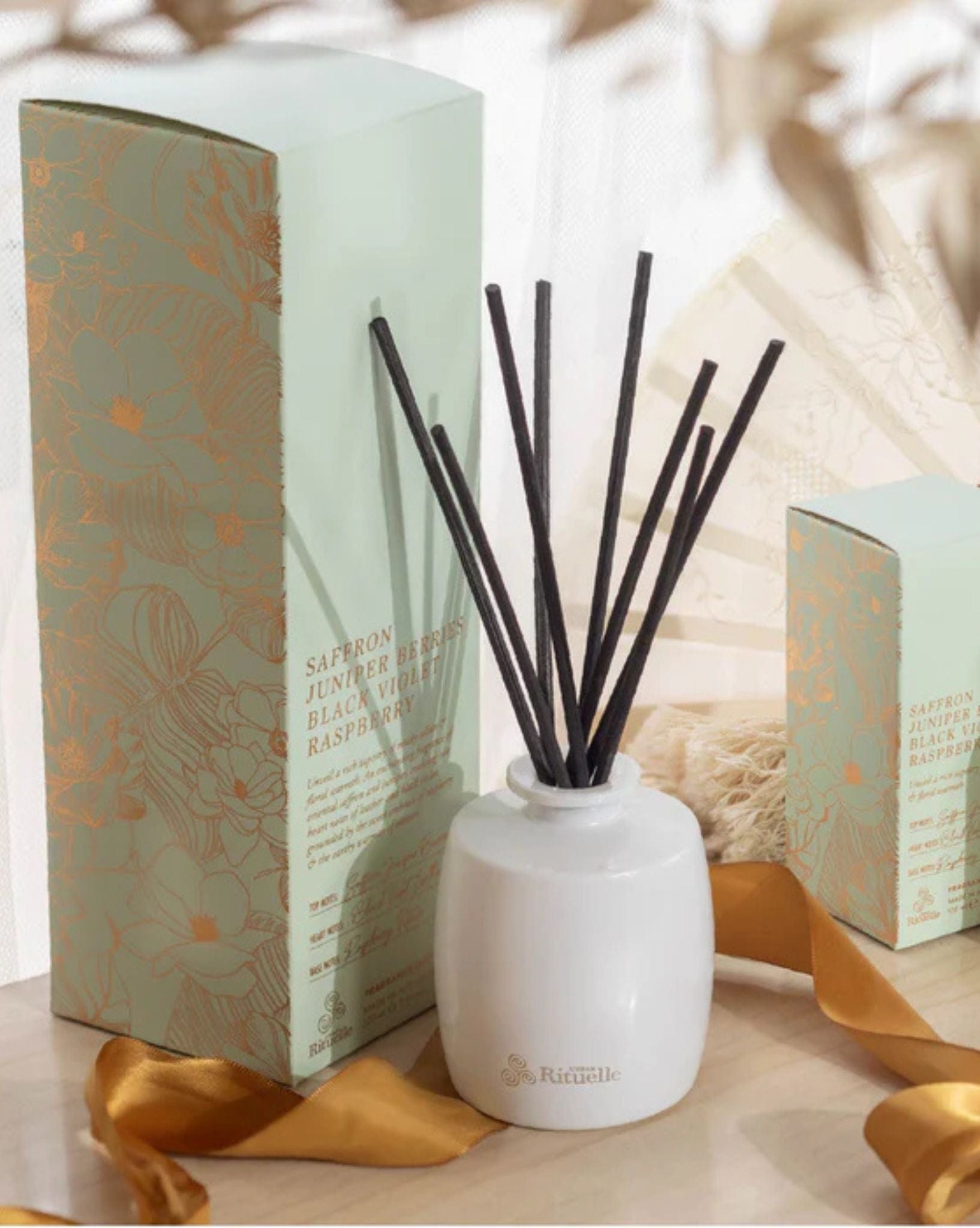 Urban Rituelle Apotheca-220 ml Diffuser -Juniper Berries, Black Violet,  Raspberry