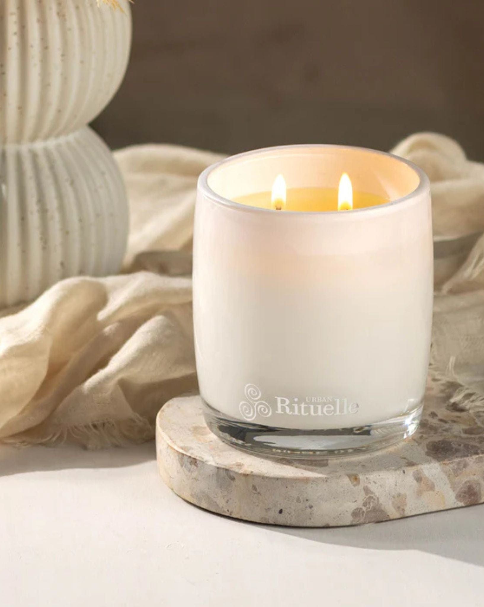 Urban Rituelle Apotheca - Candle 400gm- Saffron, Juniper Berries, Black Violet,  Raspberry