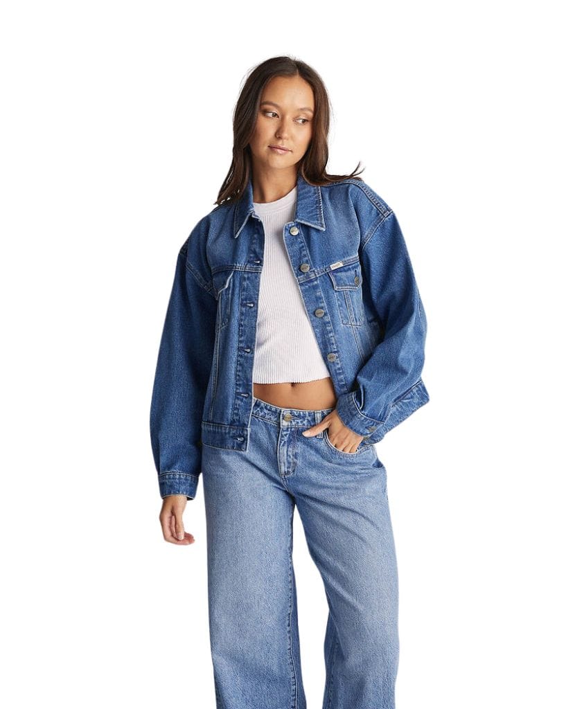 Wrangler Slouch Vintage Trucker - Broadcast Blue