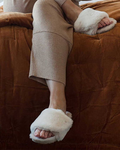 outfit women's emu slippers
